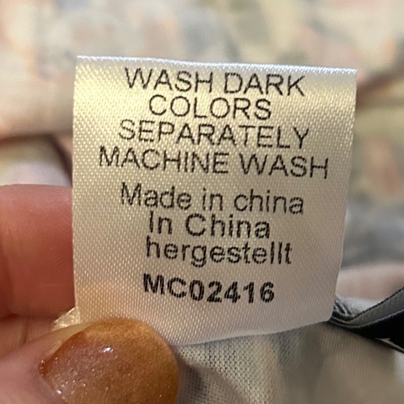 Colorful Women’s 3/4 Sleeve Top, NEVER WORN, Size Small - Picture 7 of 7